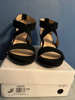 Women’s Black Nubuck Strappy Heeled Sandals